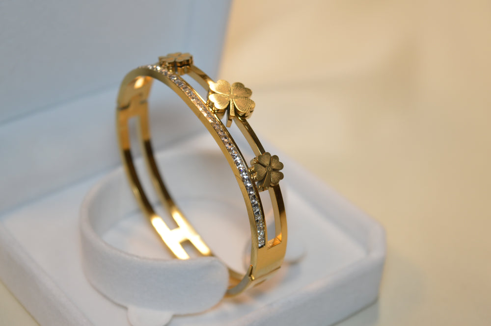 Fashion Stainless Steel Bracelet with Zircon