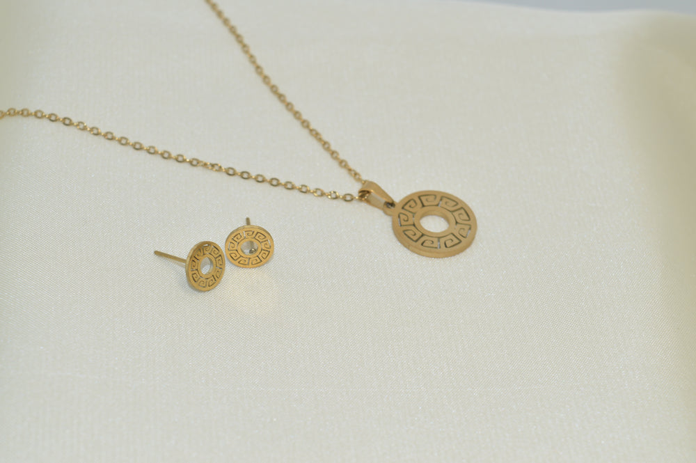 Round Shape Simple Pendant Set
