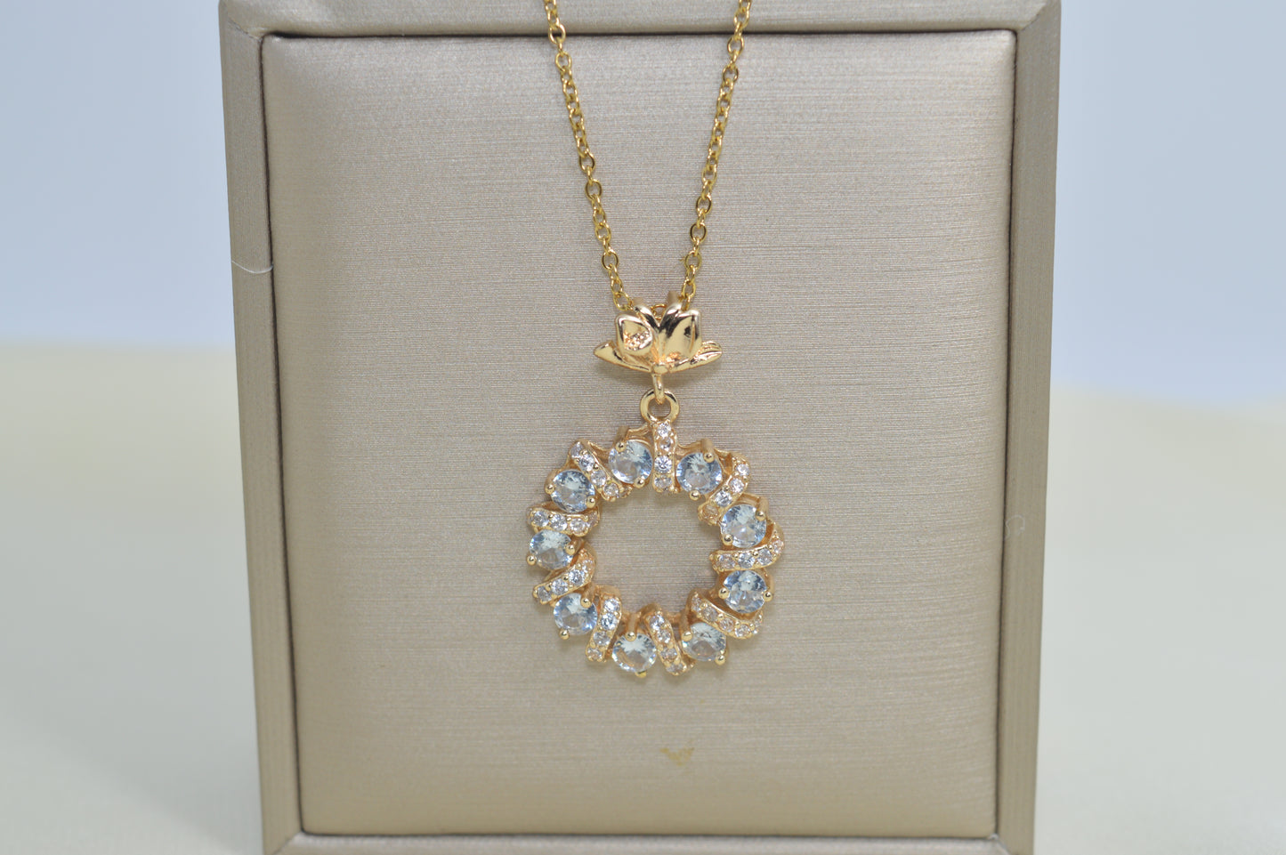 Flower  Pendant Necklace Chain Gold Plated