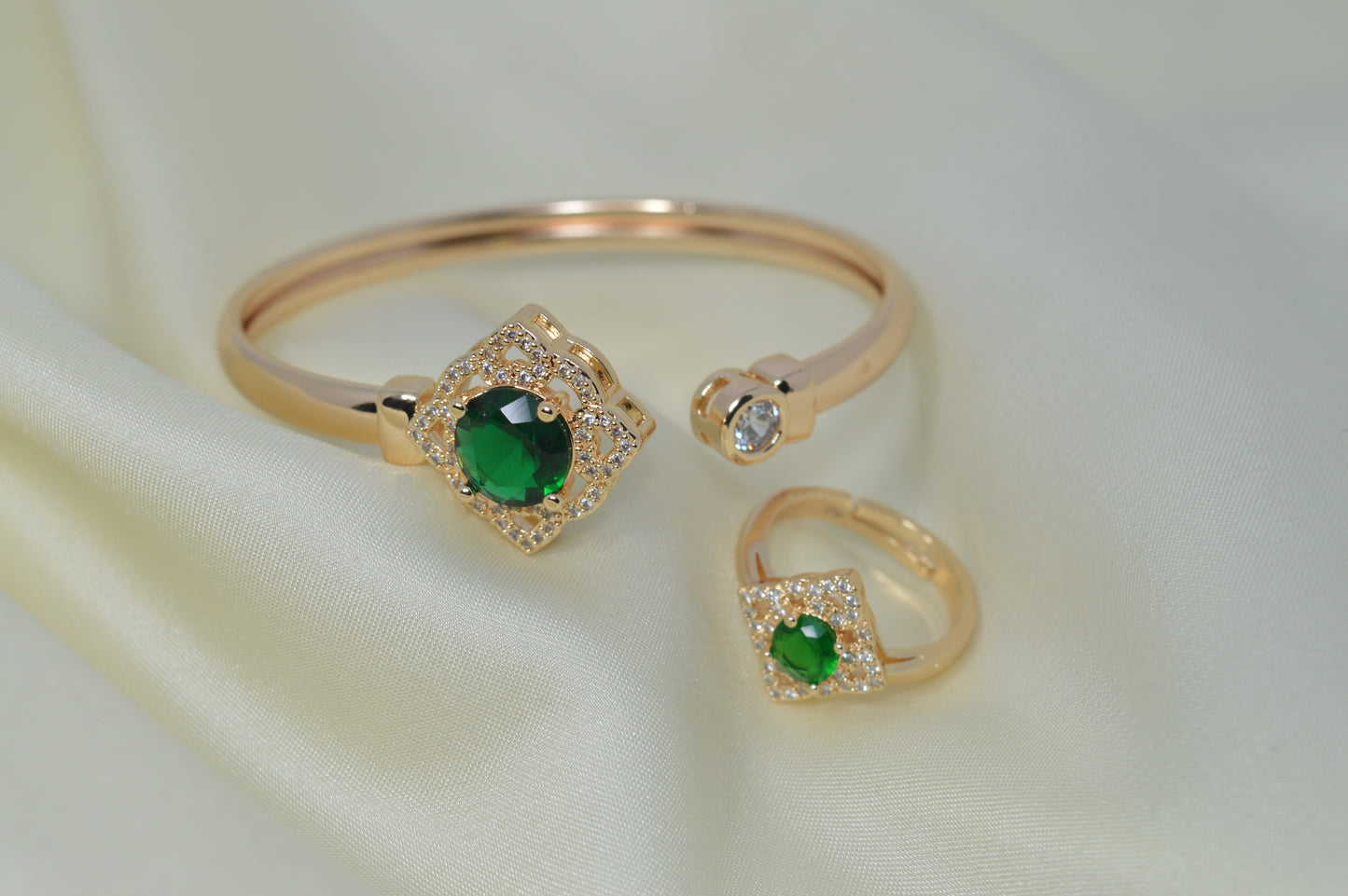 Trendy Luxury Bracelet & Ring Set