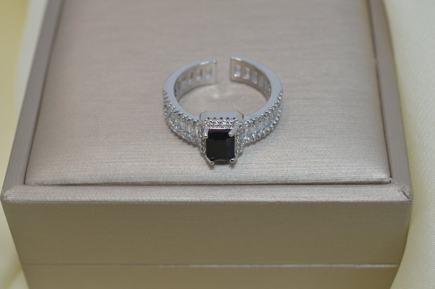 Delicate Adjustable Colored Cubic Zircon Ring 1 Pcs