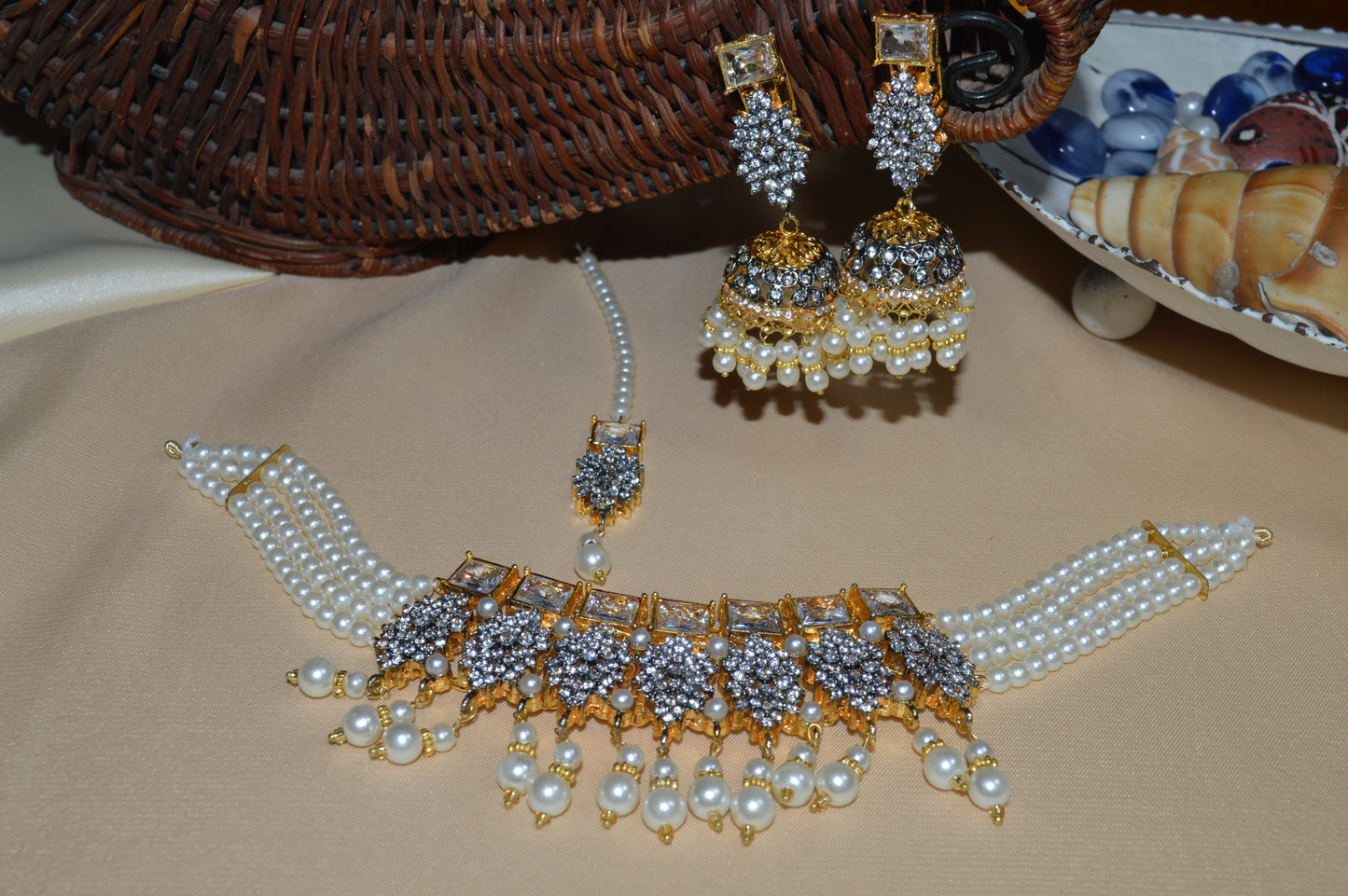 Luxury Gold Bridal Choker Set with Pearl Mala