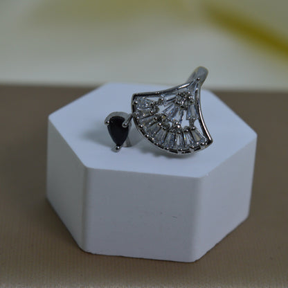 Ring Circle Shape Blue And White Stone