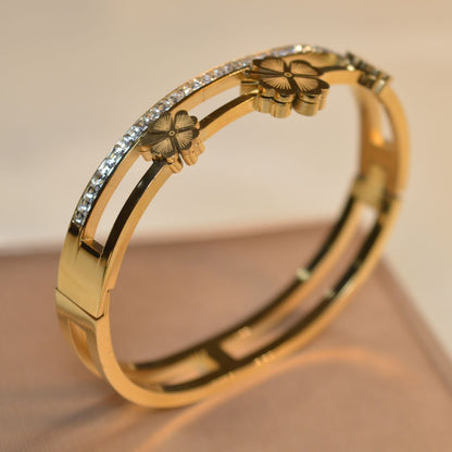 Fashion Stainless Steel Bracelet with Zircon