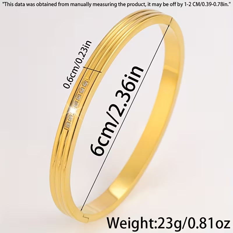 Luxury Gold-Tone Openable Bracelet with Crystal Detailing (BR41)