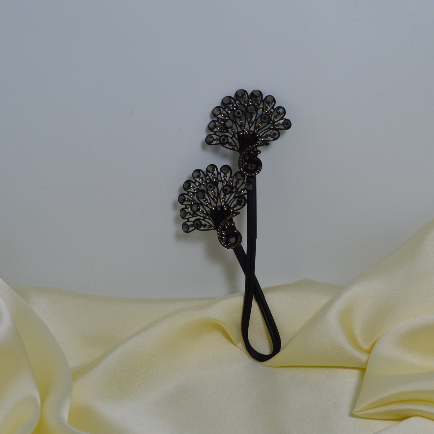 Crystal Peacock Twist Clip Hair Styling Tool   (HT 44)