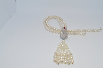 Elegant Panther Head Pendant Necklace, with White Pearls