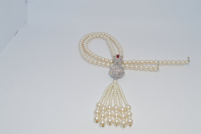 Elegant Panther Head Pendant Necklace, with White Pearls