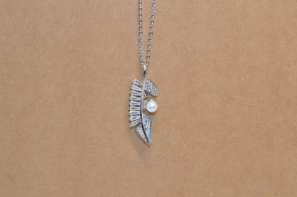 Leafy Pearl Necklace, Unique Versatile Jewelry For Women Daily Wear