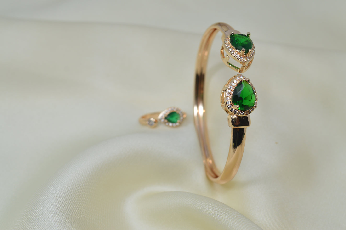 Trendy Luxury Bracelet & Ring Set