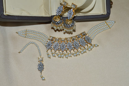 Luxury Gold Bridal Choker Set with Pearl Mala