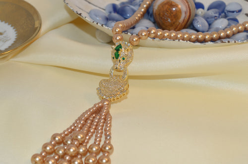 Elegant Panther Head Pendant Necklace with Artificial Pearl Mala