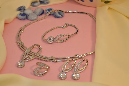 4 Pcs one Caret  diamond cut  zircon embedded