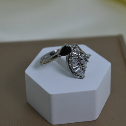 Ring Circle Shape Blue And White Stone