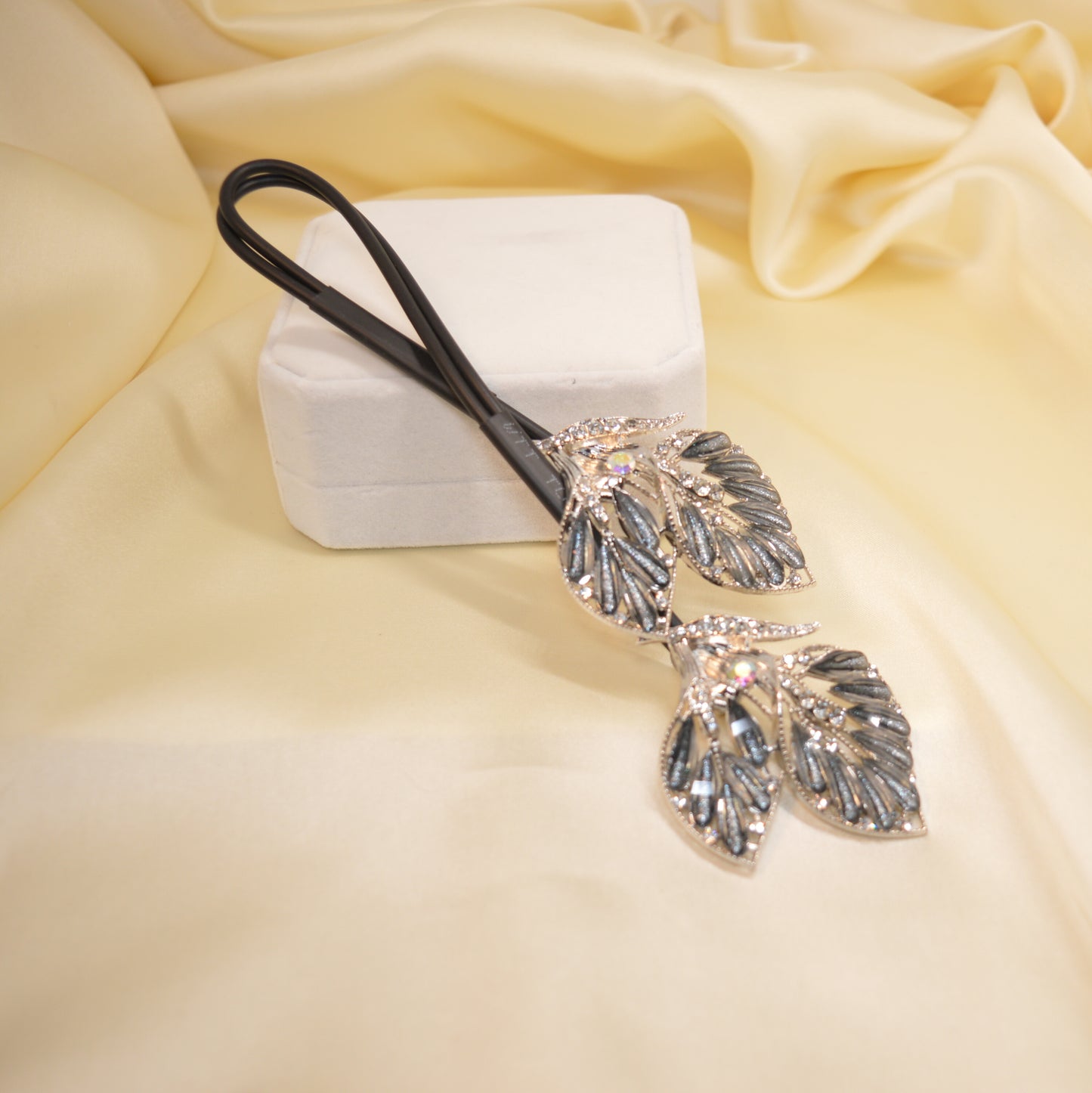 Leaf Blossom Rhinestone Hair Twister Pin HT40